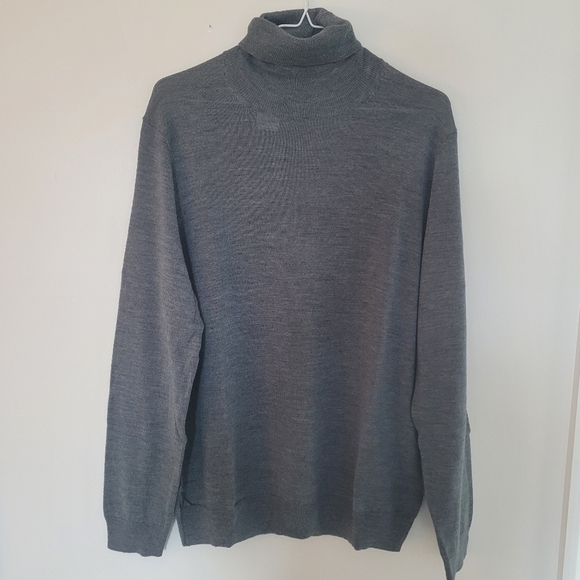 1886- JoS. A. Bank Traveler Charcoal Gray Merino Wool Turtleneck Sweater L NWT - Picture 2 of 5